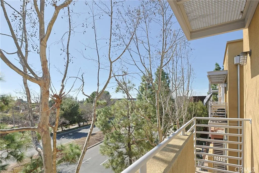 347 E Memory, Santa Ana, California 92705 home-pic-57