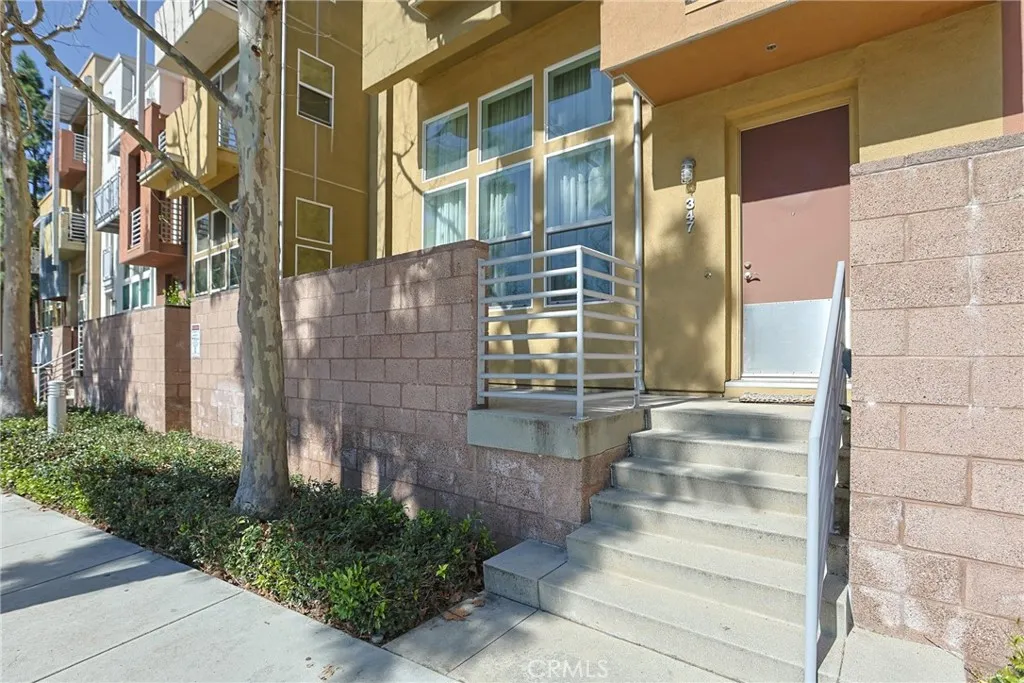 347 E Memory, Santa Ana, California 92705 home-pic-3