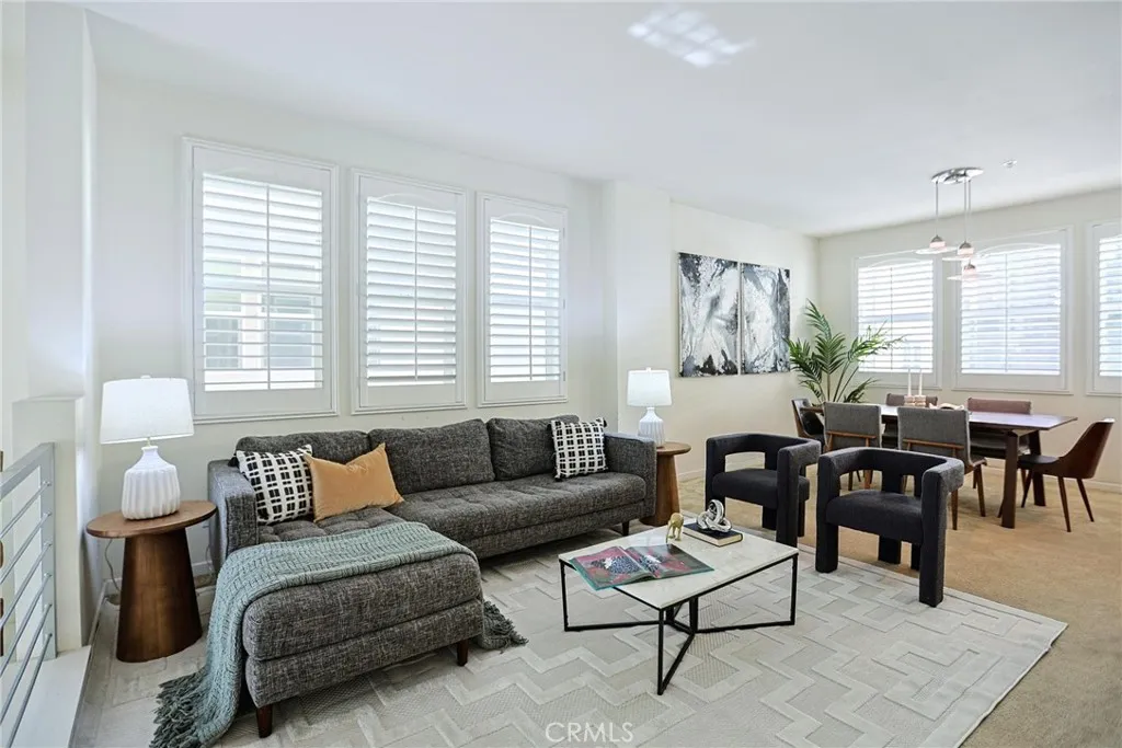 347 E Memory, Santa Ana, California 92705 home-pic-14