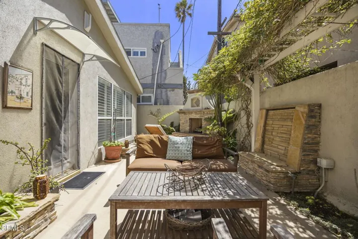 37-web-or-mls-Upmarketmedia_2125Pir-117