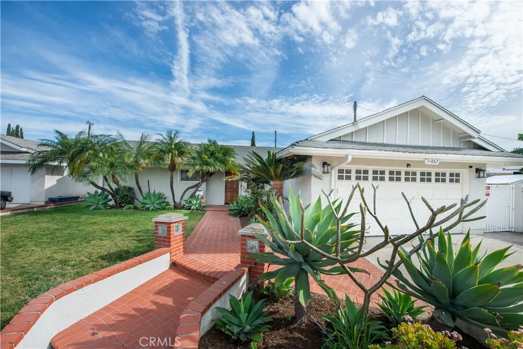 24062 Gemwood Drive, Lake Forest, California 92630 home-pic-0