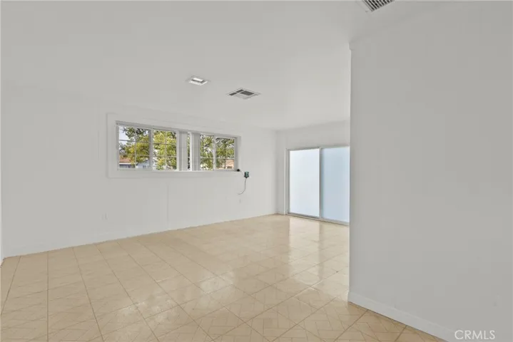 4TH BEDROOM