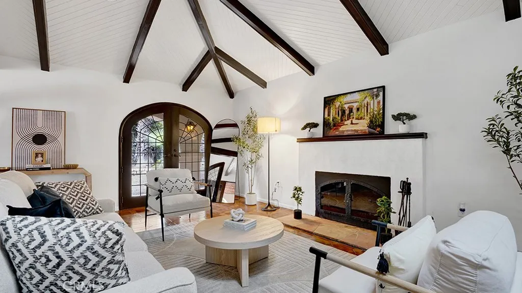 2945 Tyler, Riverside, California 92503 home-pic-7