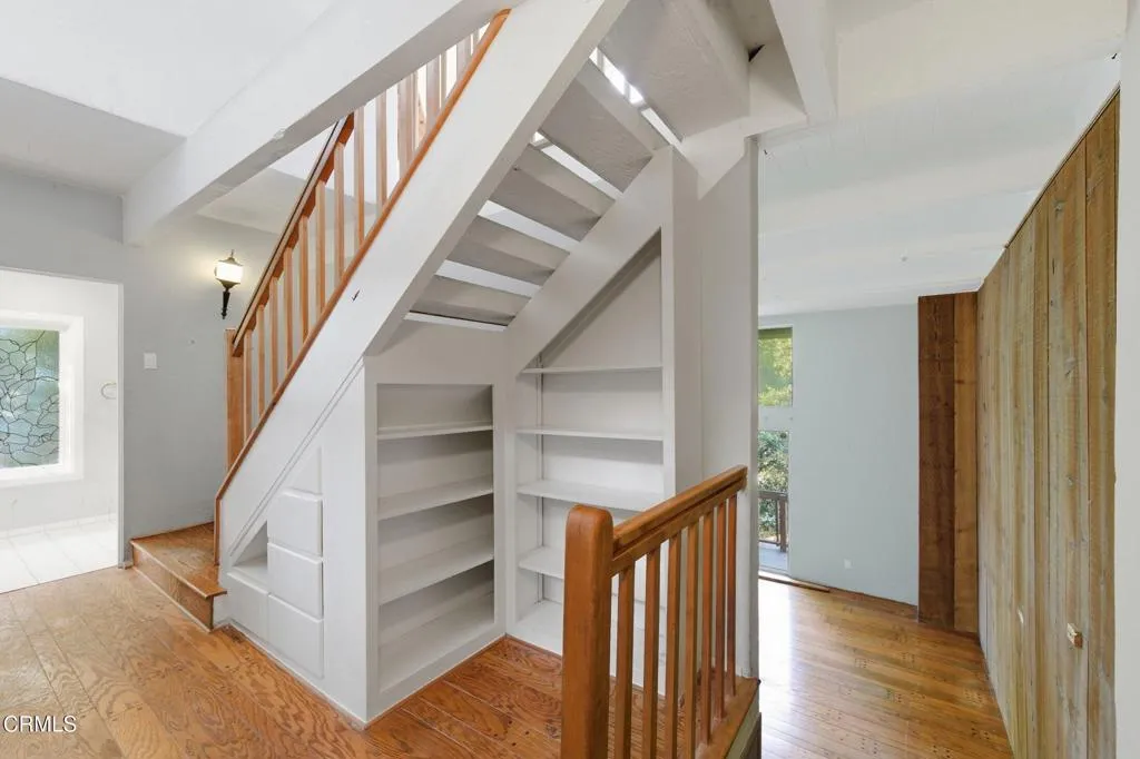 5060 Campo Road, Woodland Hills, California 91364 home-pic-42