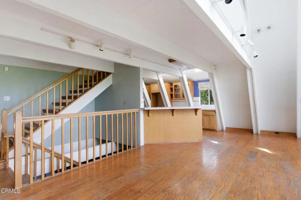 5060 Campo Road, Woodland Hills, California 91364 home-pic-9