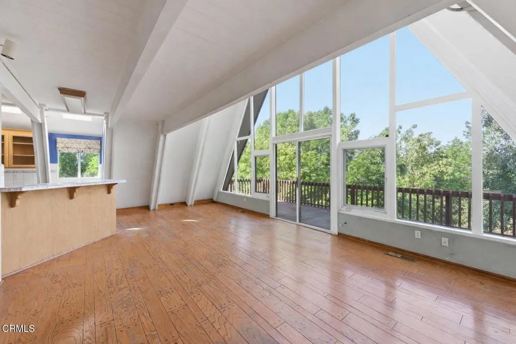 5060 Campo Road, Woodland Hills, California 91364 home-pic-2