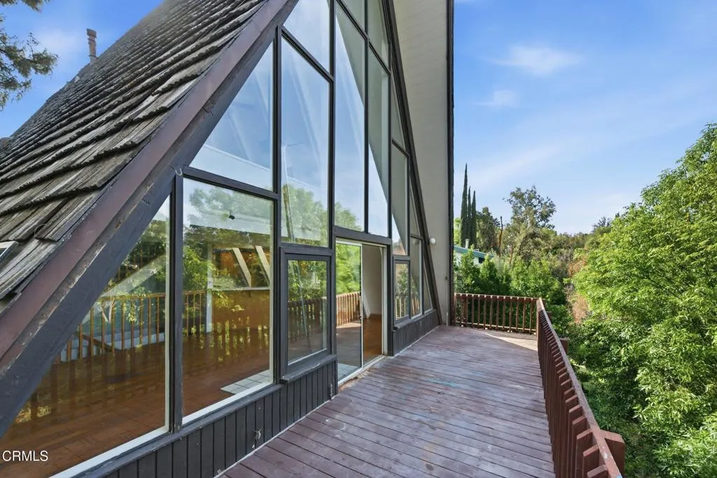5060 Campo Road, Woodland Hills, California 91364 home-pic-45