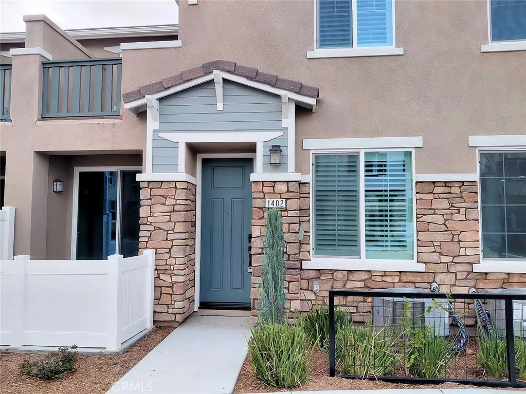 41987 Isadora 1402, Murrieta, California 92562 home-pic-2