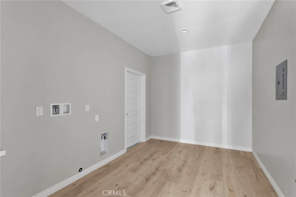 15179 Olive St, Hesperia, California 92345 home-pic-36