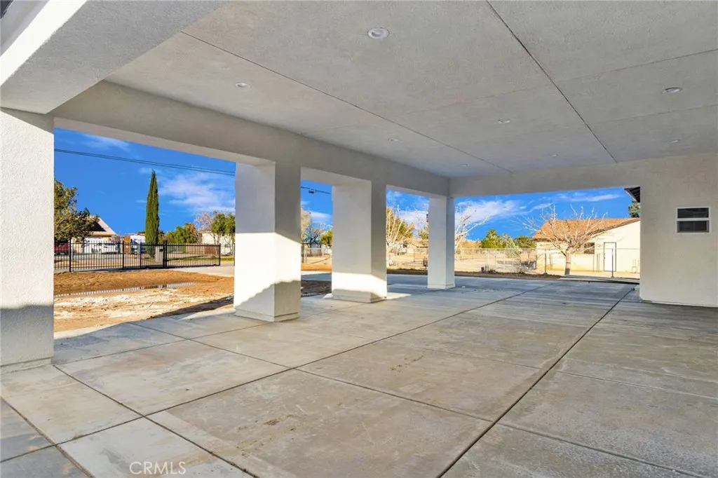 15179 Olive St, Hesperia, California 92345 home-pic-10