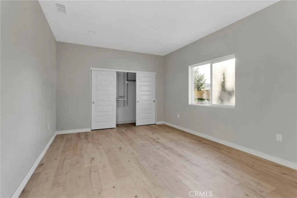 15179 Olive St, Hesperia, California 92345 home-pic-32