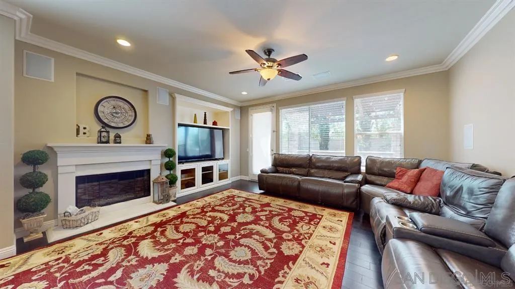 1026 White Alder Ave, Chula Vista, California 91914 home-pic-8