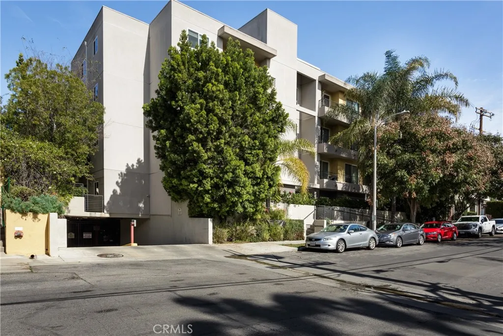 11115 Acama 101, North Hollywood, California 91602 home-pic-1
