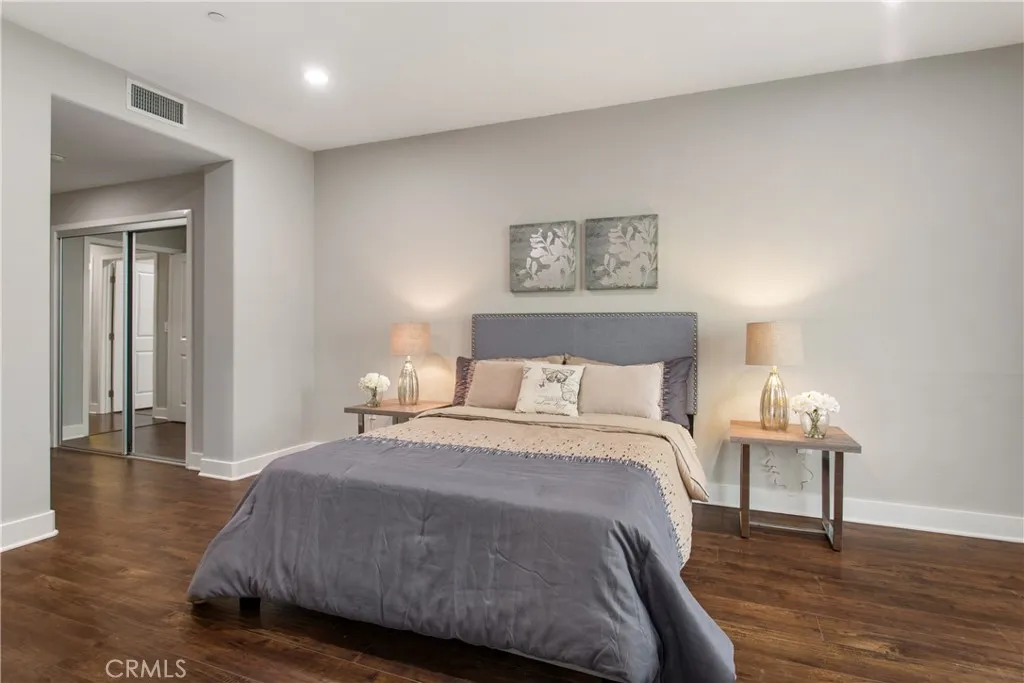 11115 Acama 101, North Hollywood, California 91602 home-pic-17