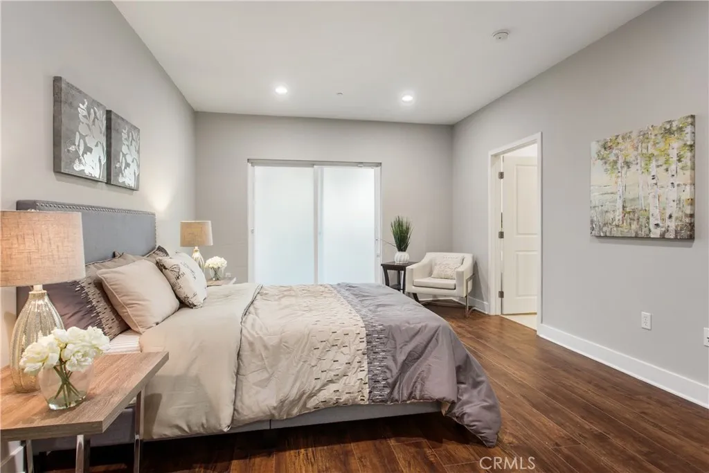 11115 Acama 101, North Hollywood, California 91602 home-pic-15