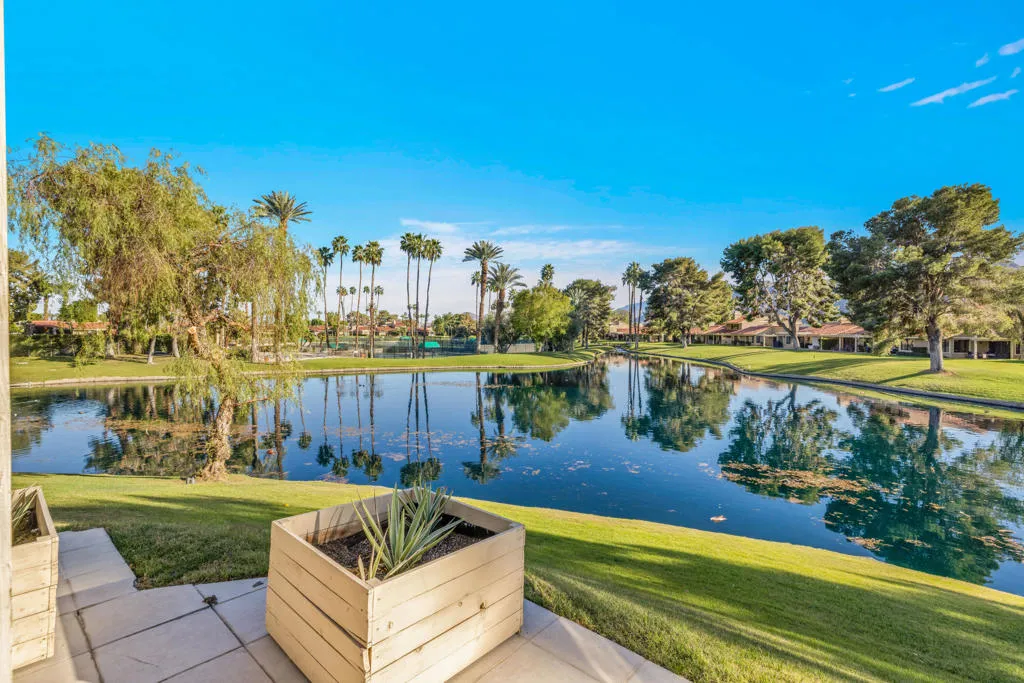 12 Tennis Club Drive, Rancho Mirage, California 92270 home-pic-37