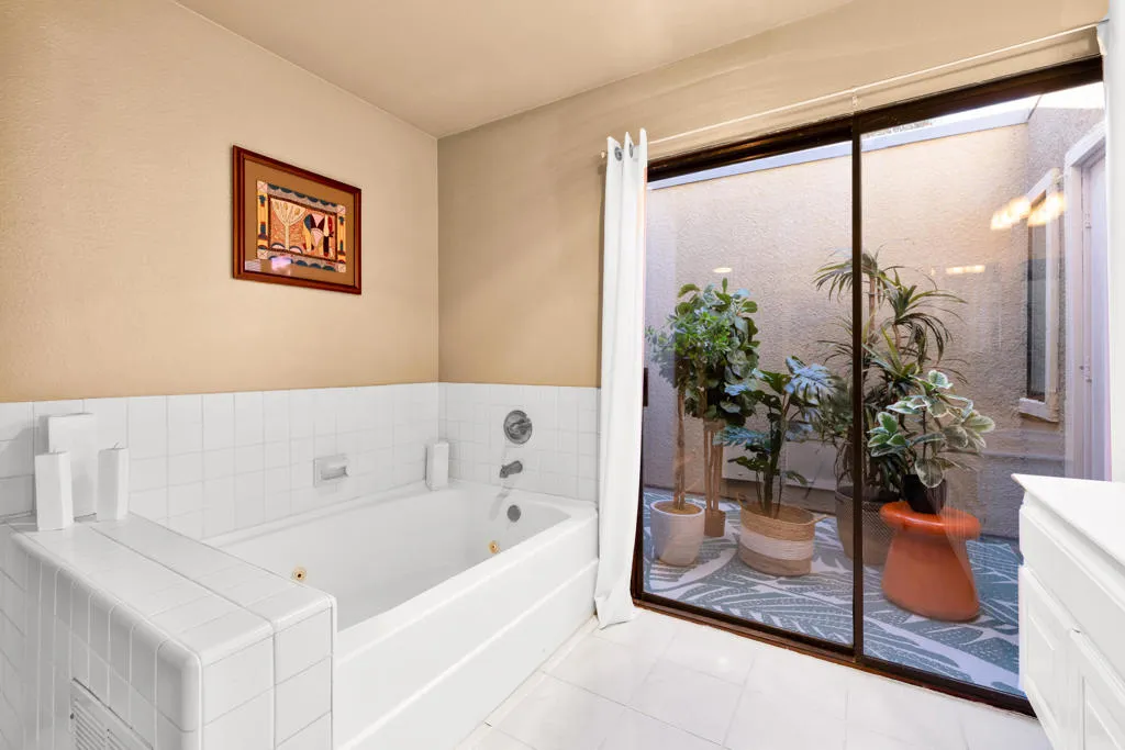 12 Tennis Club Drive, Rancho Mirage, California 92270 home-pic-21