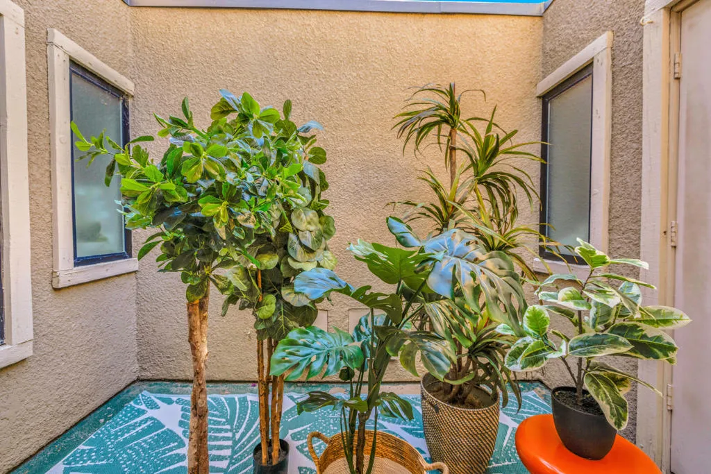 12 Tennis Club Drive, Rancho Mirage, California 92270 home-pic-23