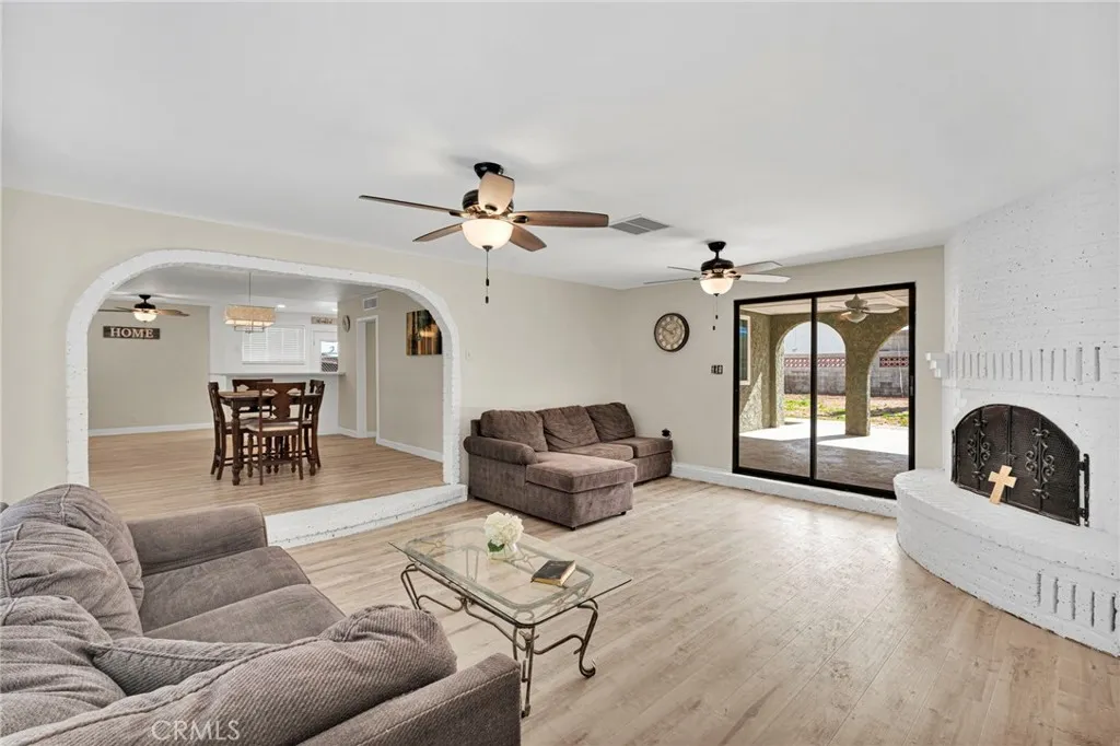 912 Kelly, Barstow, California 92311 home-pic-12