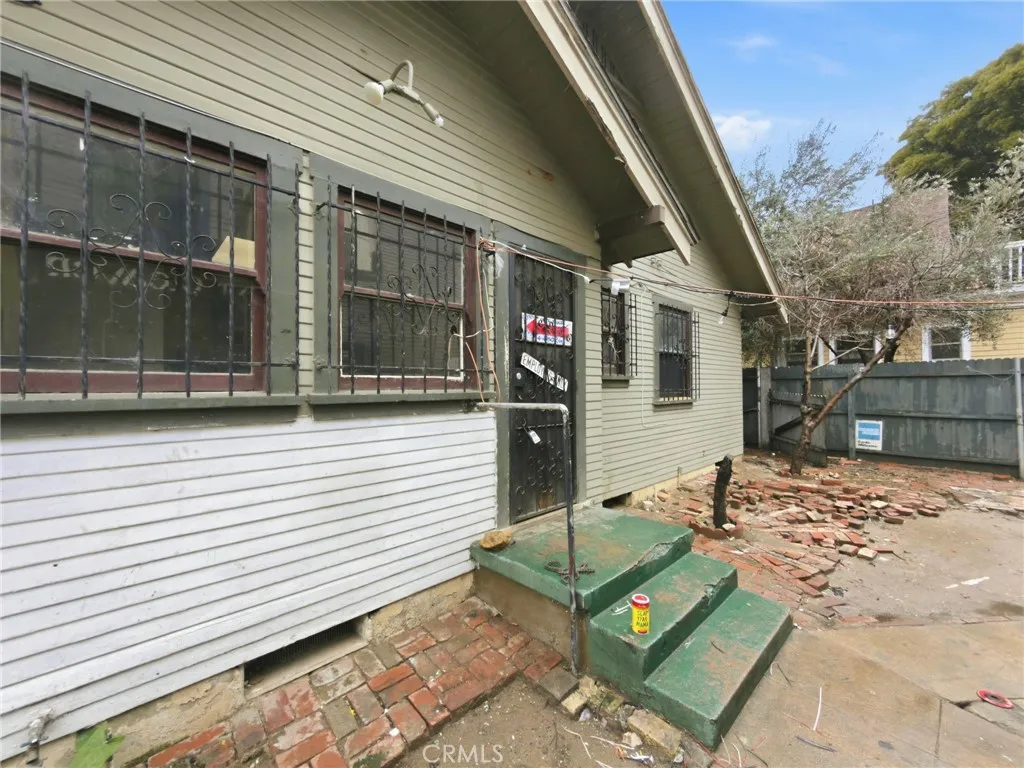 225 W 12th, Long Beach, California 90813 home-pic-10