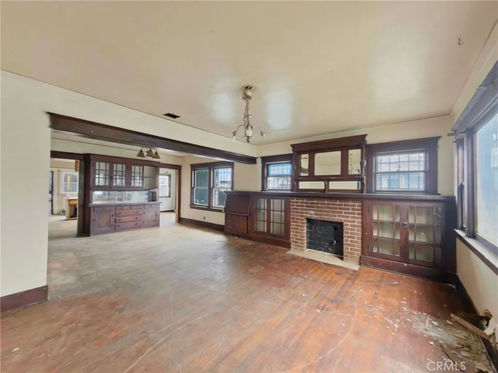225 W 12th, Long Beach, California 90813 home-pic-1