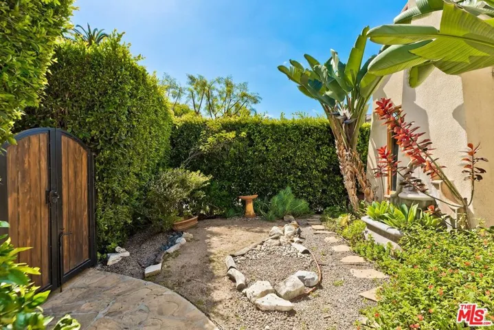 Private front garden