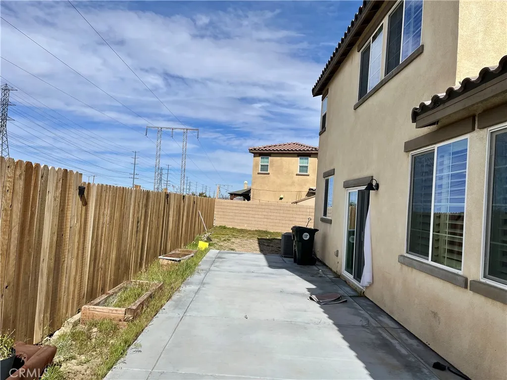 15182 Paseo Verde, Victorville, California 92394 home-pic-37
