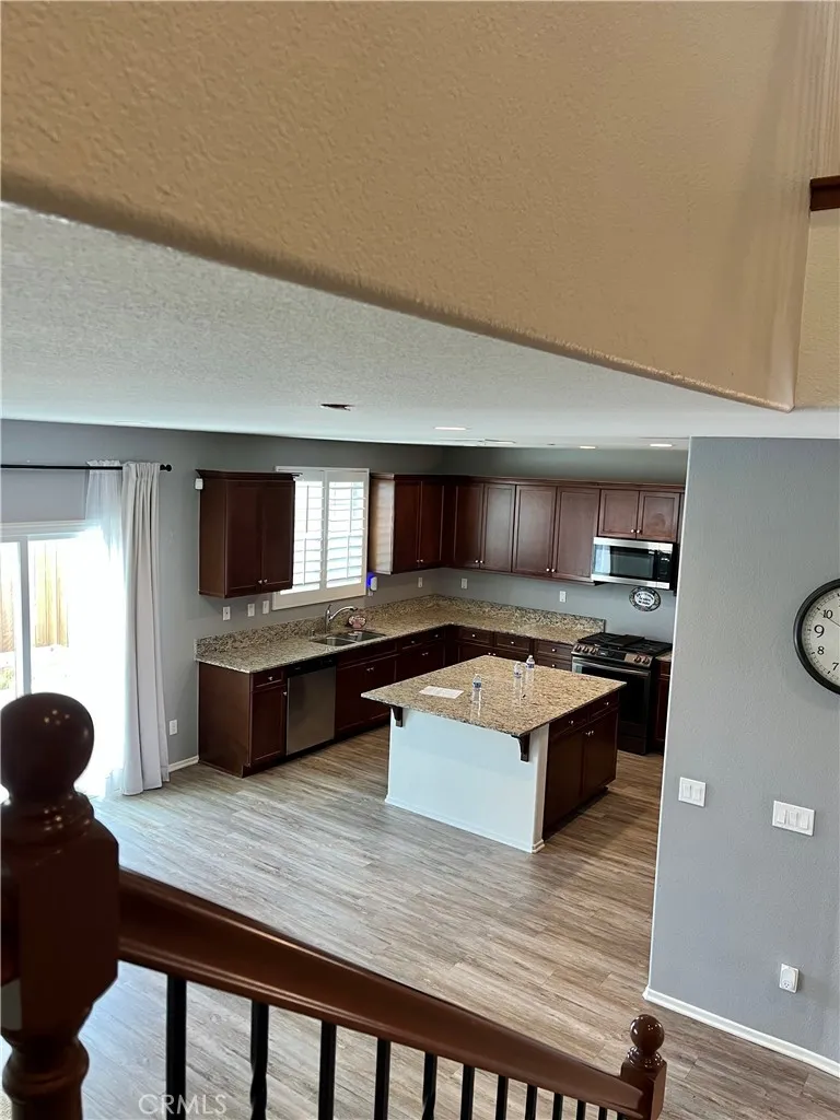 15182 Paseo Verde, Victorville, California 92394 home-pic-14
