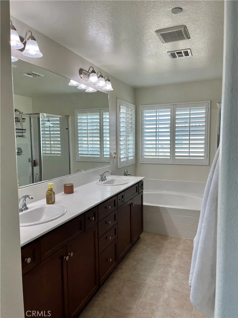 15182 Paseo Verde, Victorville, California 92394 home-pic-28