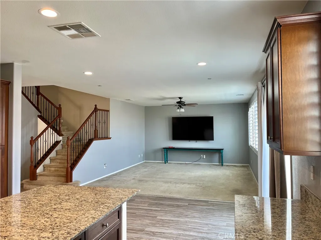 15182 Paseo Verde, Victorville, California 92394 home-pic-6