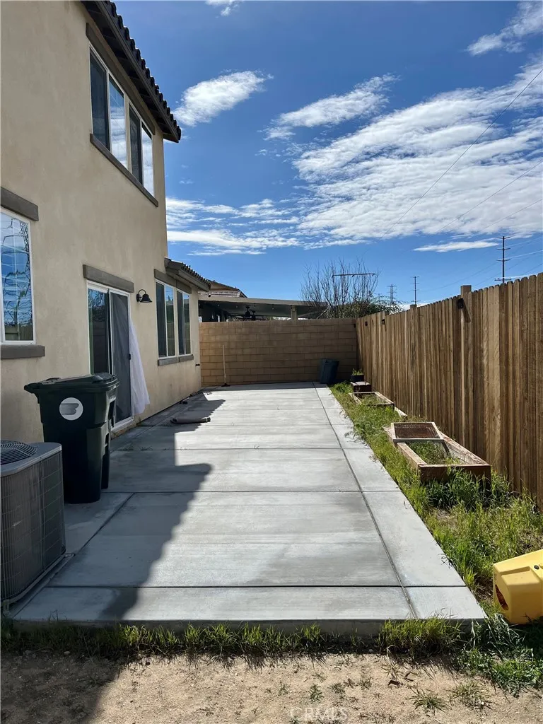 15182 Paseo Verde, Victorville, California 92394 home-pic-40