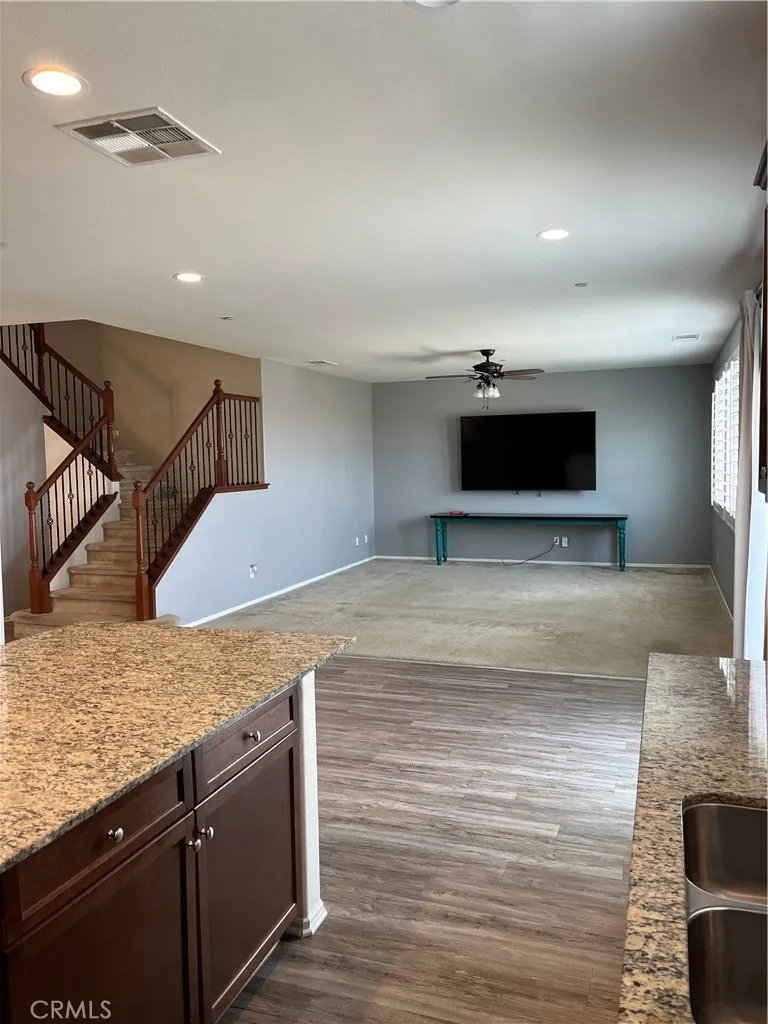 15182 Paseo Verde, Victorville, California 92394 home-pic-5