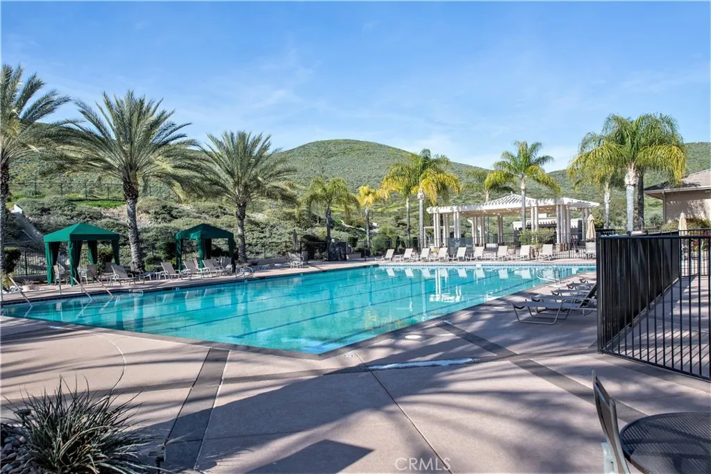 29446 Honneywood Drive, Menifee, California 92584 home-pic-40