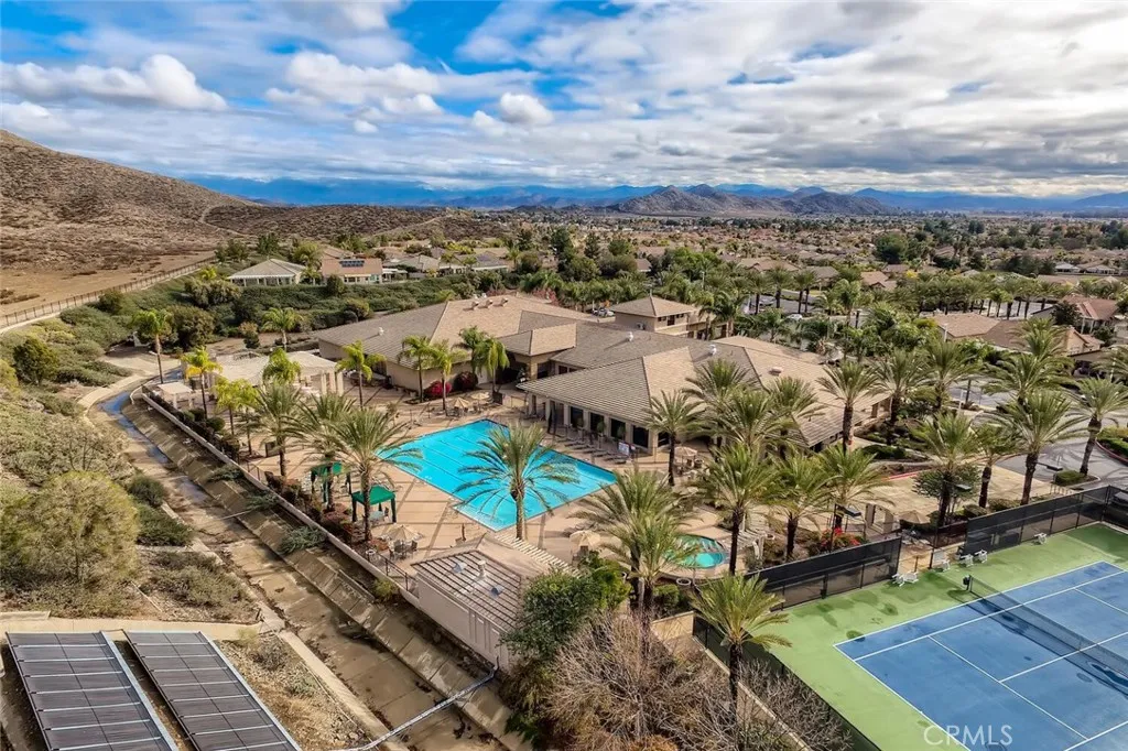 29446 Honneywood Drive, Menifee, California 92584 home-pic-45