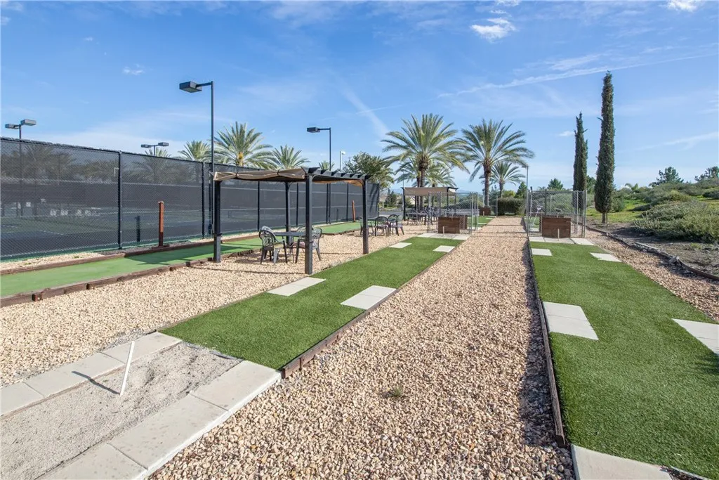 29446 Honneywood Drive, Menifee, California 92584 home-pic-42