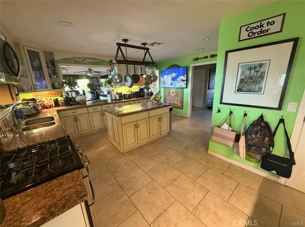 13288 Bryant, Yucaipa, California 92399 home-pic-24