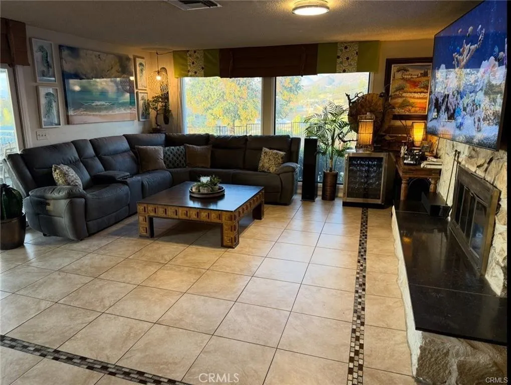 13288 Bryant, Yucaipa, California 92399 home-pic-20