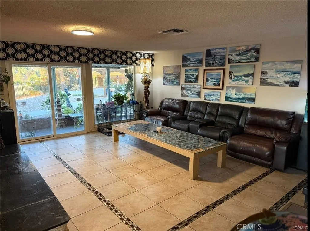 13288 Bryant, Yucaipa, California 92399 home-pic-19