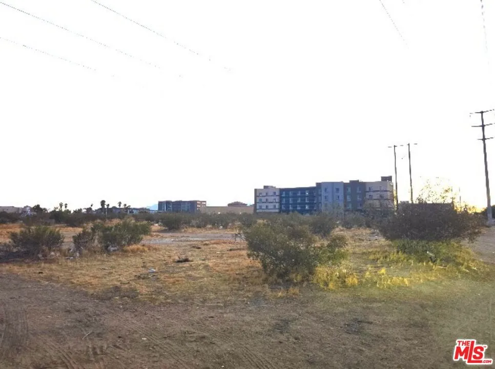 0 Cottonwood, Victorville, California 92395 — photo 5