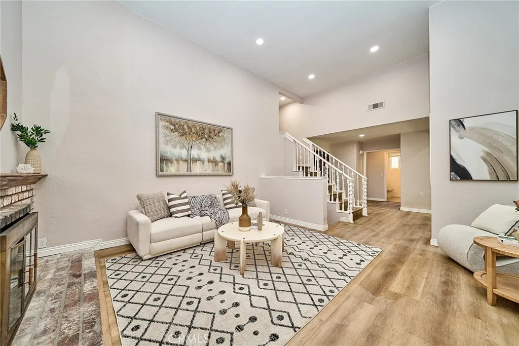 1545 Walnut Leaf, Walnut, California 91789 home-pic-19