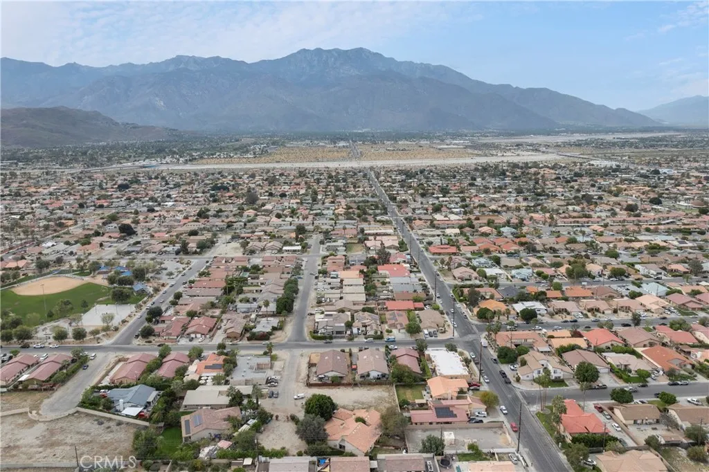 68850 Cedar Road, Cathedral City, California 92234 home-pic-16