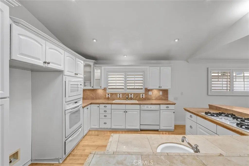 612 33rd, Manhattan Beach, California 90266 home-pic-22