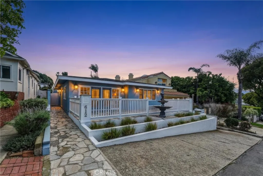 612 33rd, Manhattan Beach, California 90266 home-pic-1