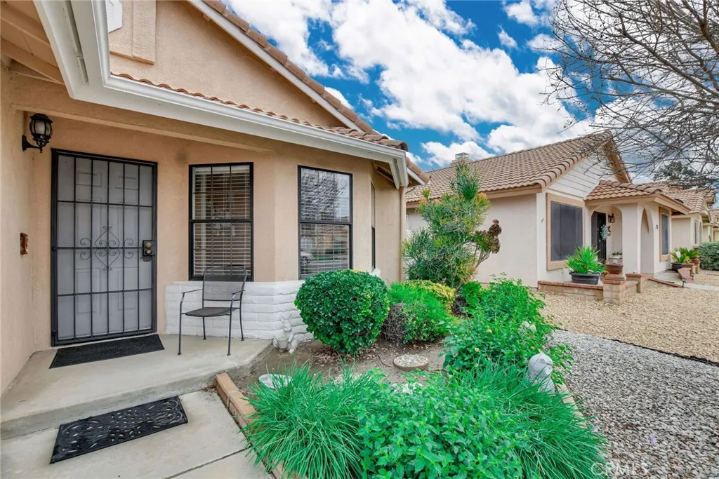 732 Alondra, Hemet, California 92545 home-pic-6