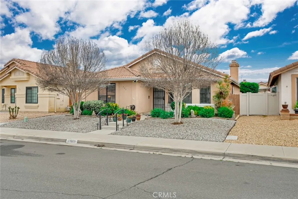 732 Alondra, Hemet, California 92545 home-pic-1