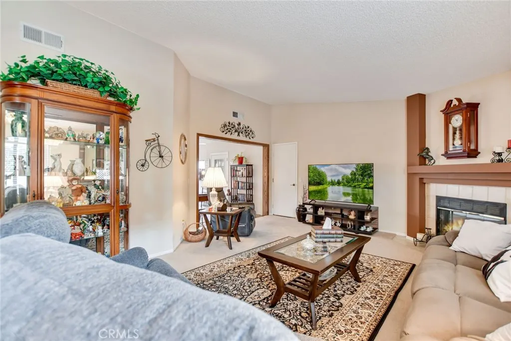 732 Alondra, Hemet, California 92545 home-pic-9