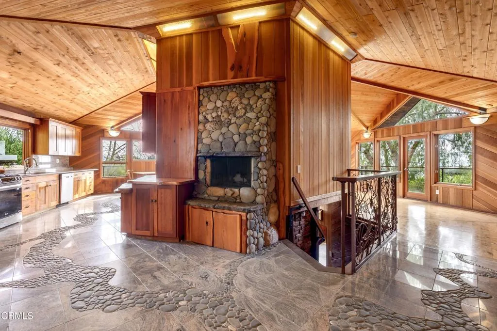 440 Mariposa Drive, Ventura, California 93001 home-pic-7