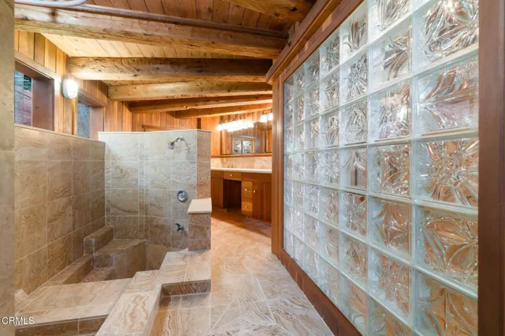 Soaking Tub