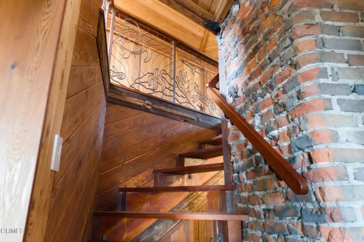 Stairs to 2nd Floor