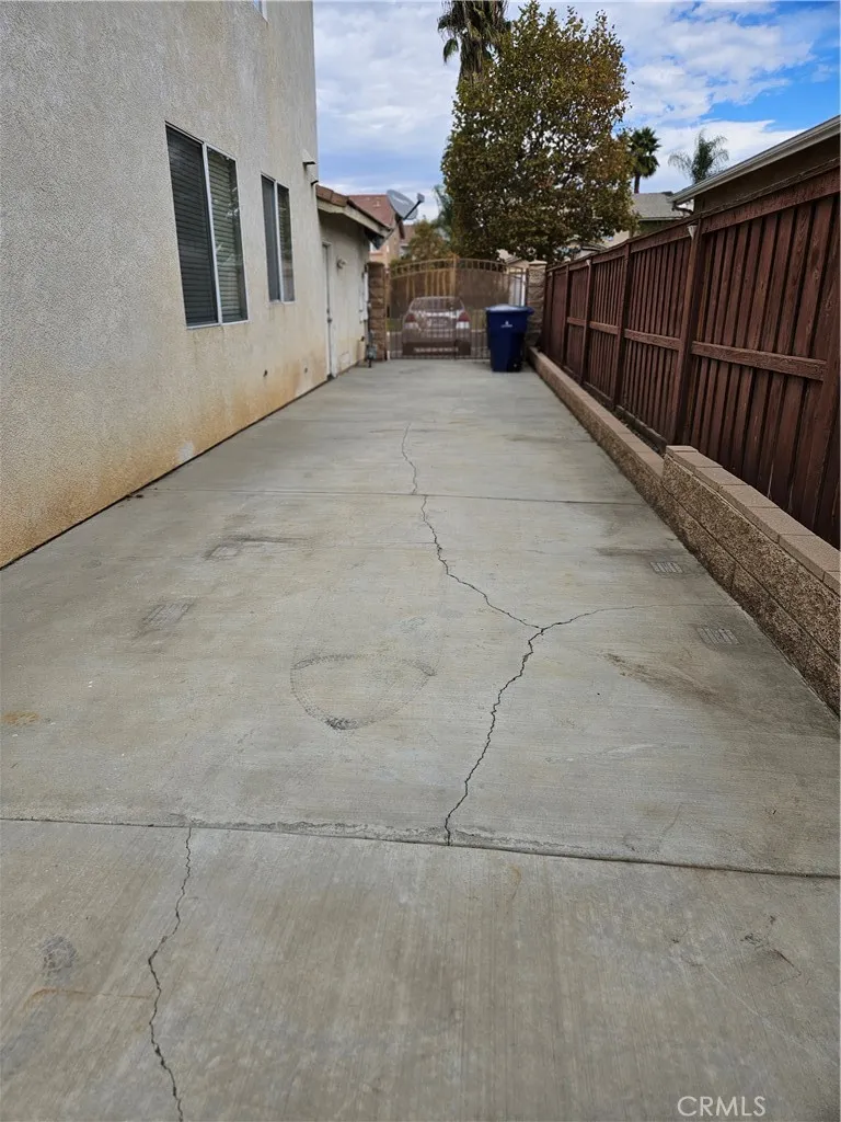 19689 Allenhurst Street, Riverside, California 92508 home-pic-4